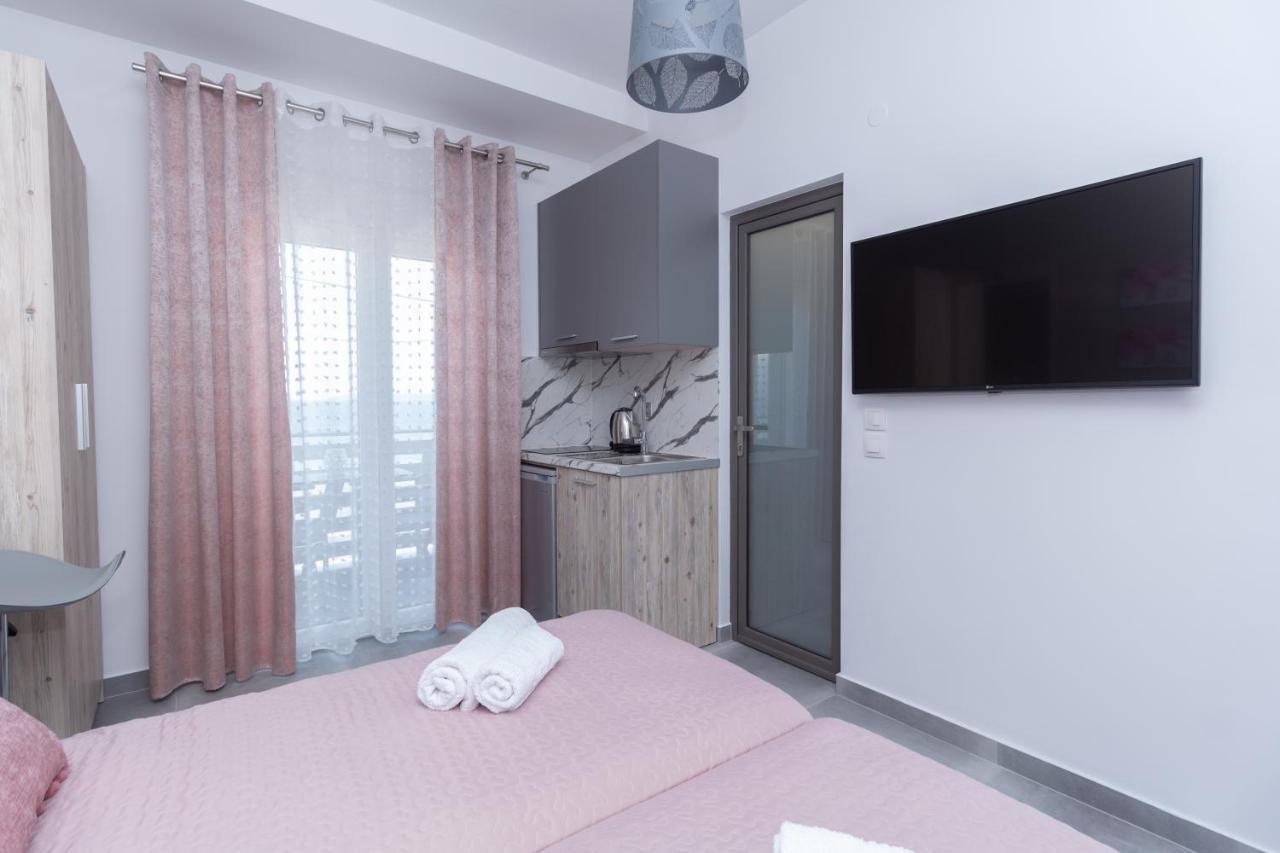 Ferienwohnung Golden Seaside 1 Nea Roda Exterior foto